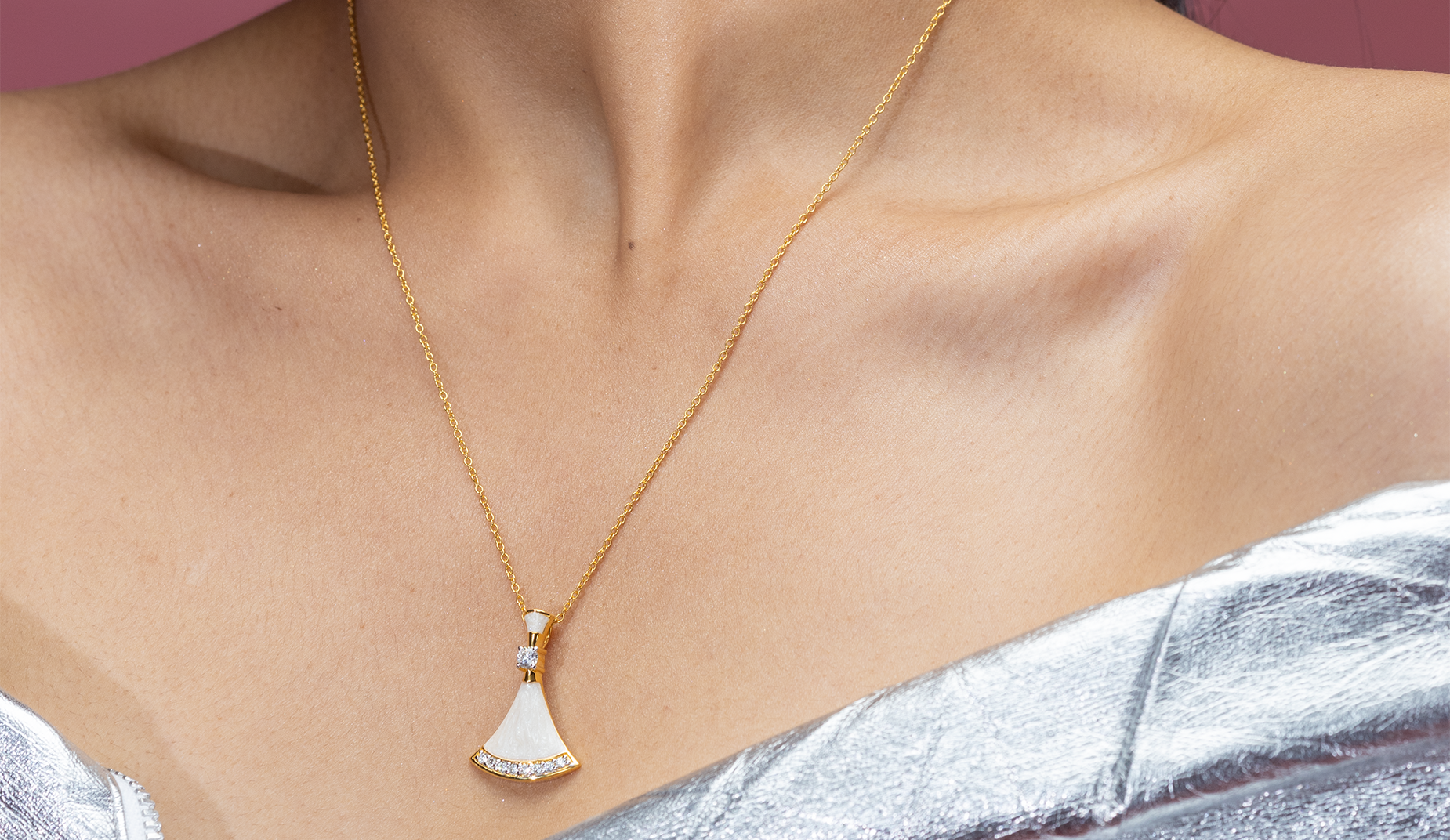 Jewelry Beyond Trend: Timeless Pieces for Your Capsule Wardrobe | Chivri