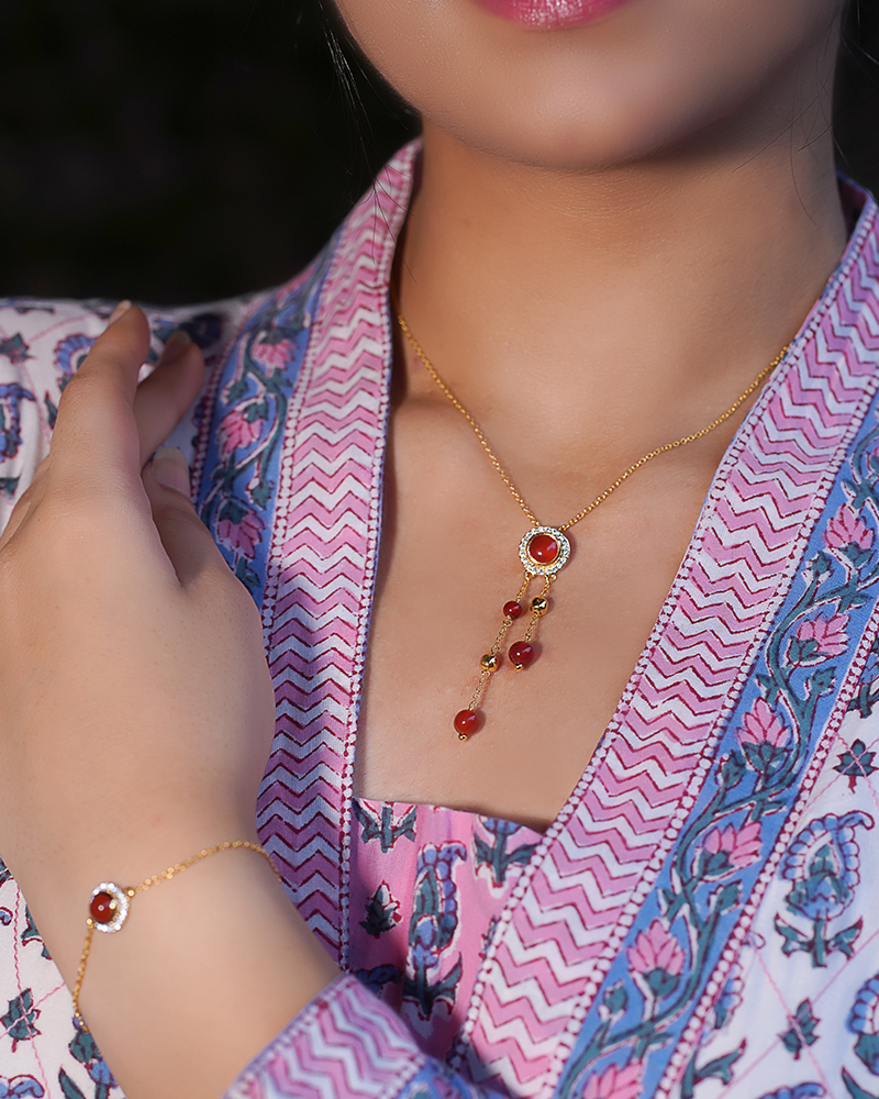 Red Onyx Brilliance: Elevate Your Black Friday Style with CHIVRI's Empowering Jewelry