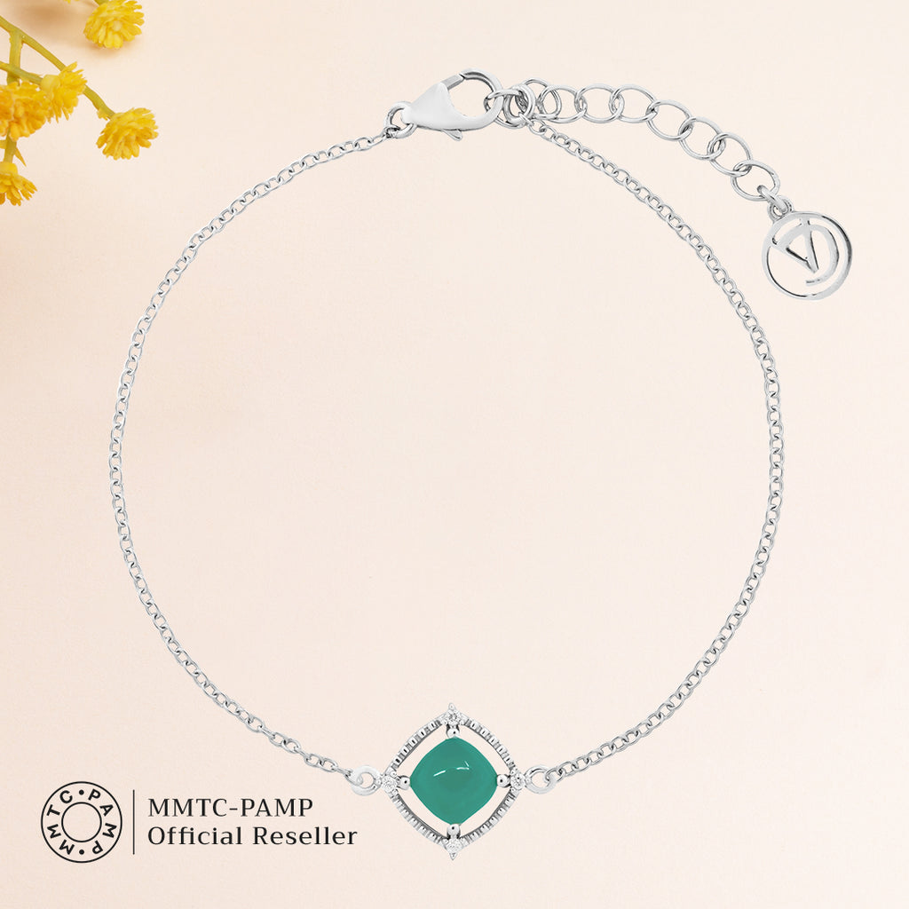 An image of Nature's Splendor Green Onyx Sugar Loaf Cubic Zirconia Earring, Bracelet & Pendant with Silver Chain & 10gm Silver Coin MMTC PAMP Gift Hamper.