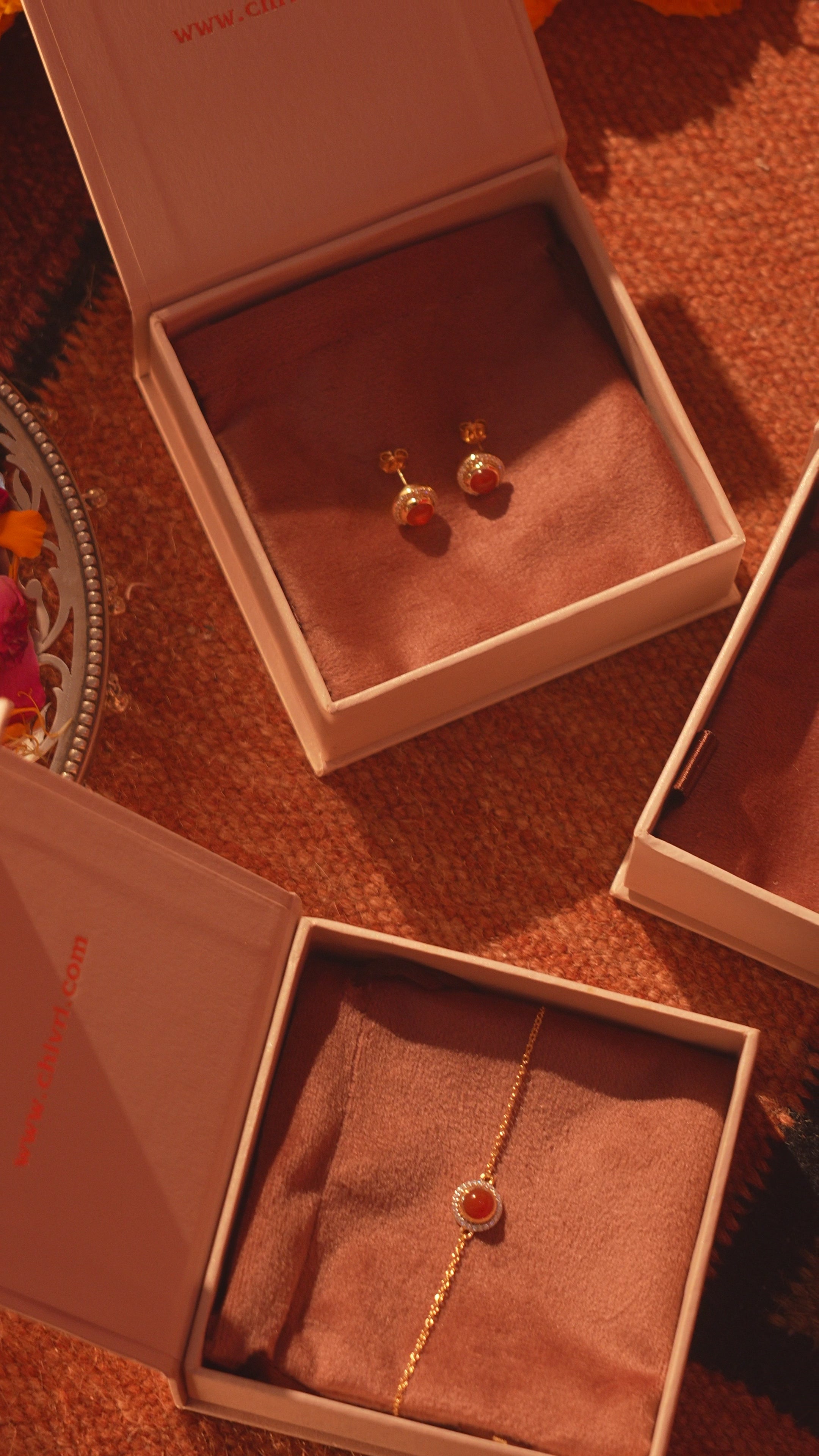 Scarlet Dreams: Red Onyx Jewelry Set with Chain