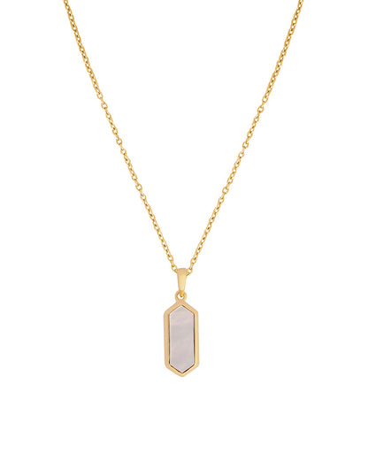 Mother of Pearl Delight: Pendant for a Timeless Look