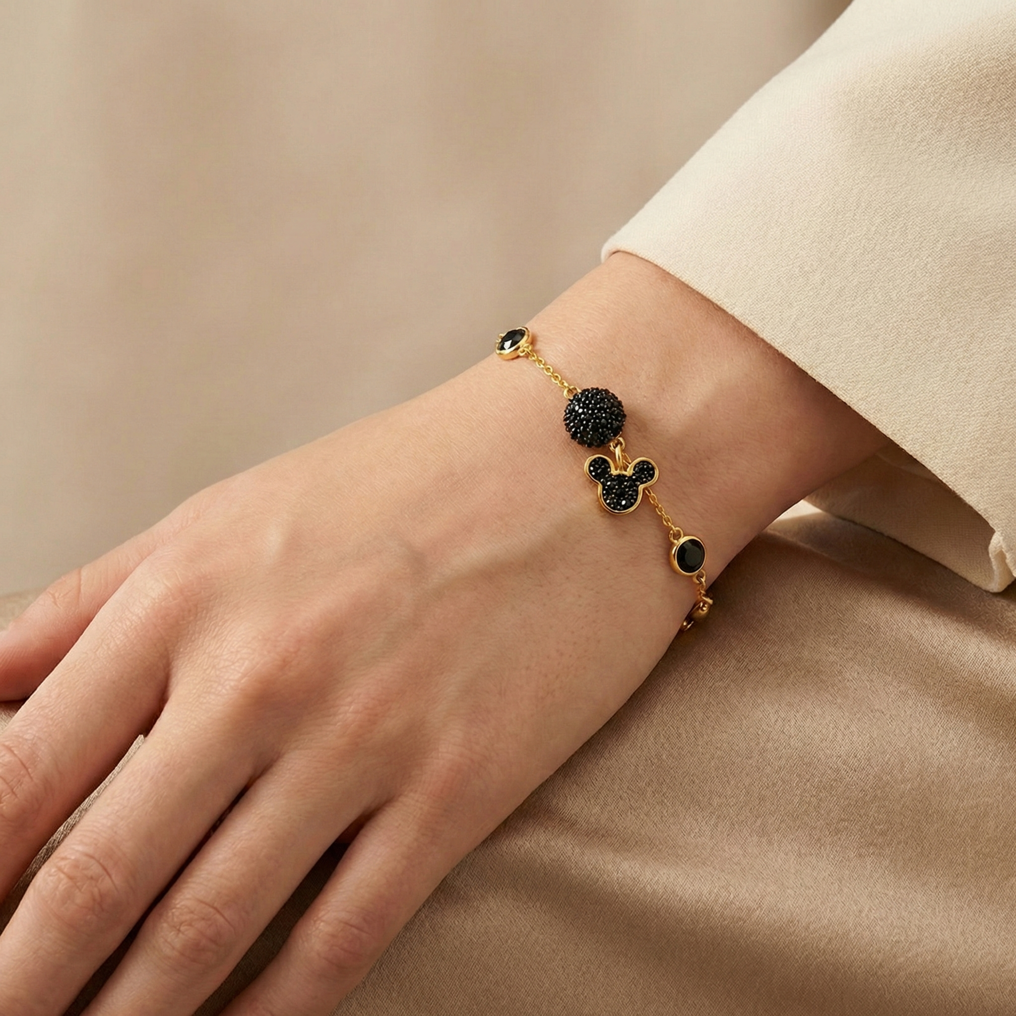 Mickey Mouse: Black Spinel Bracelet